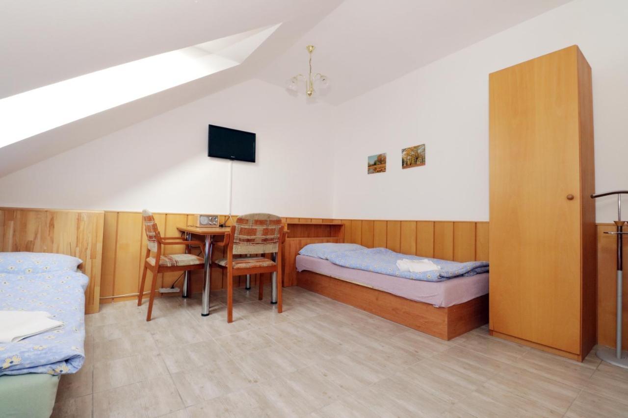 Hotel Penzion Hurka Dolni Libchavy Exterior foto