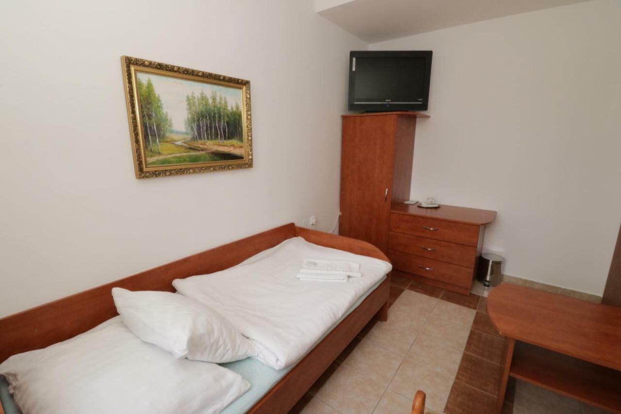 Hotel Penzion Hurka Dolni Libchavy Exterior foto