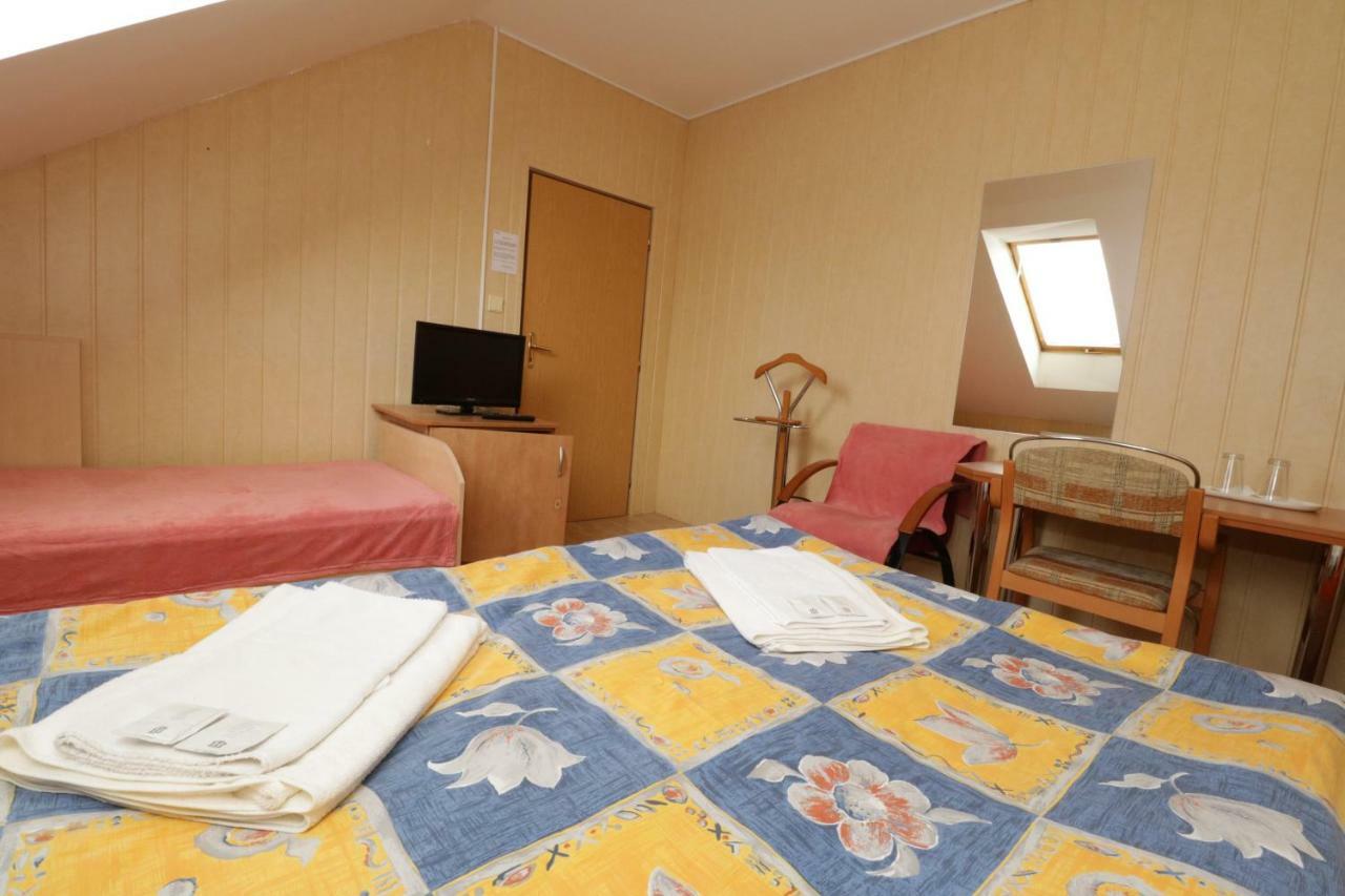 Hotel Penzion Hurka Dolni Libchavy Exterior foto