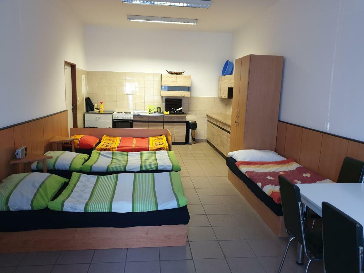 Hotel Penzion Hurka Dolni Libchavy Exterior foto